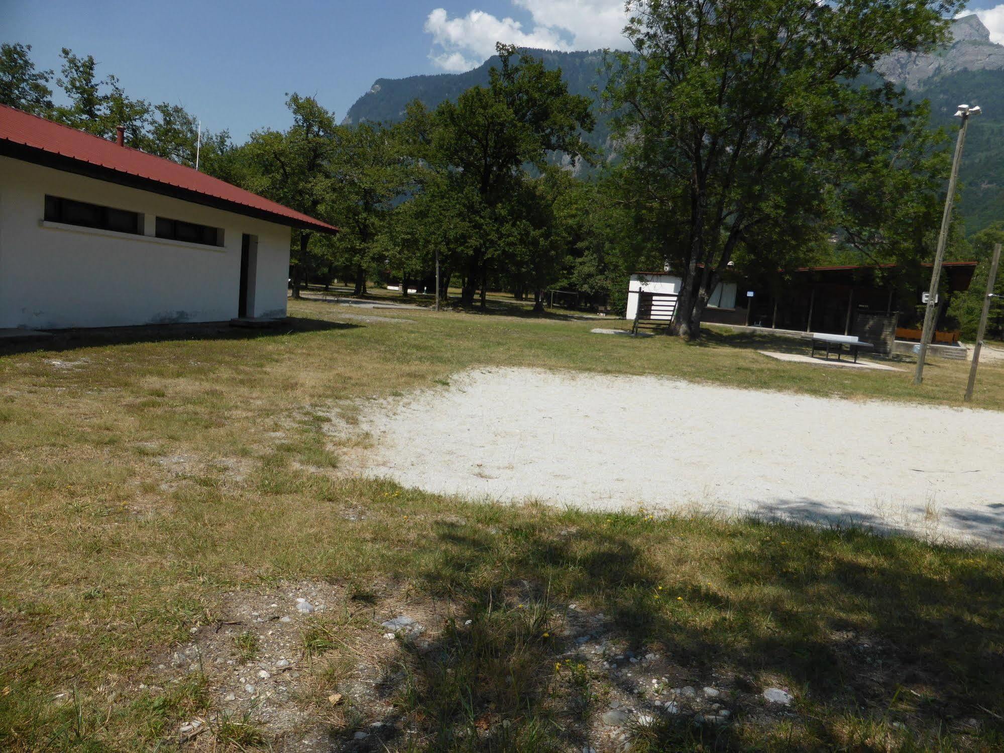 Camping L'Ecureuil - Mont-Blanc Village Domancy Dış mekan fotoğraf