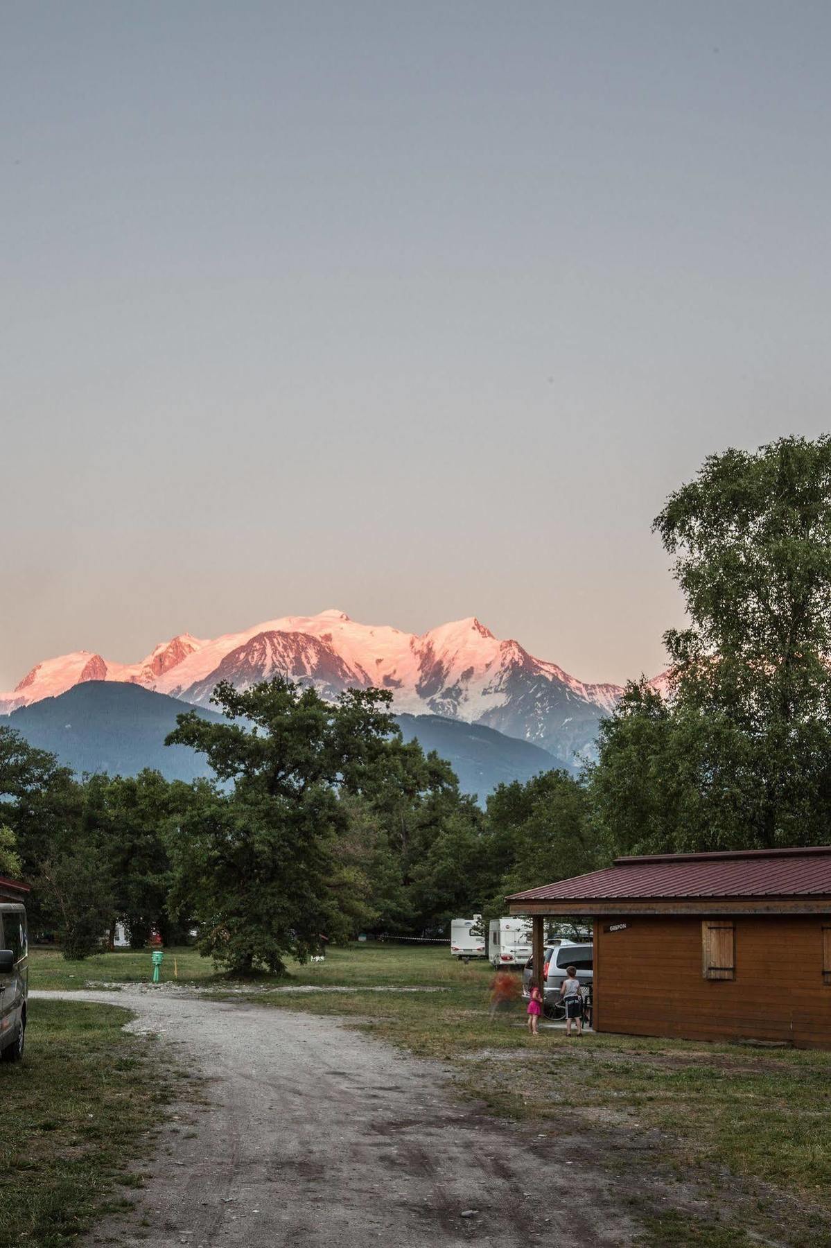 Camping L'Ecureuil - Mont-Blanc Village Domancy Dış mekan fotoğraf