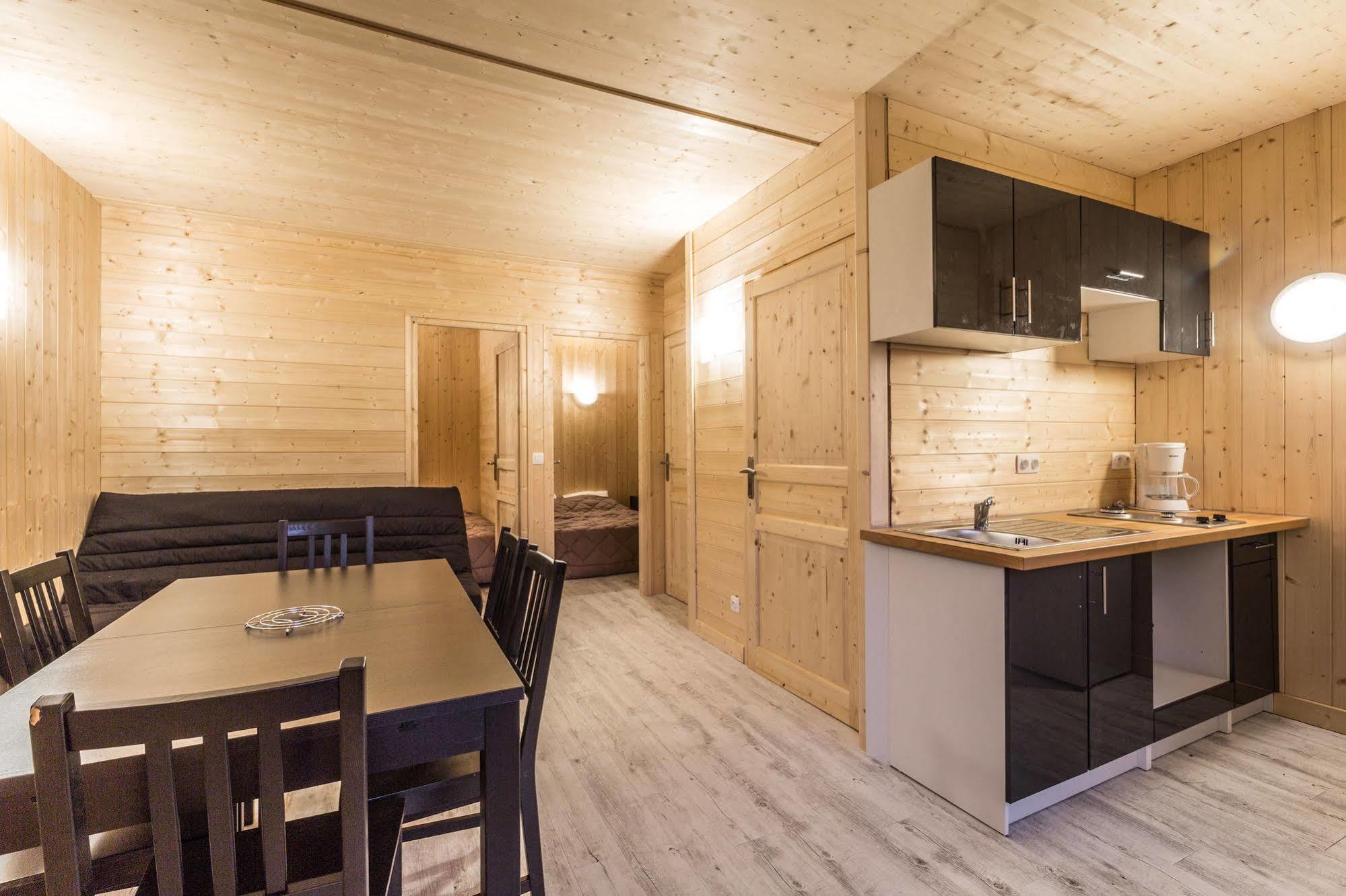 Camping L'Ecureuil - Mont-Blanc Village Domancy Dış mekan fotoğraf