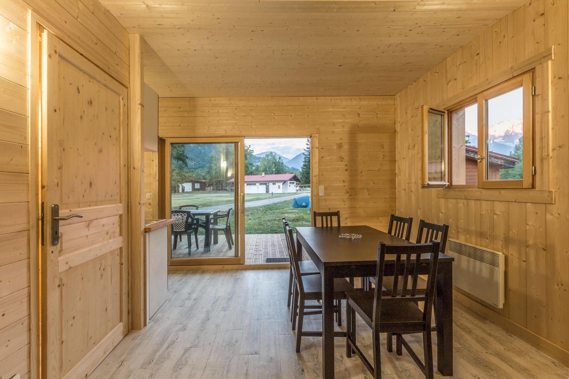 Camping L'Ecureuil - Mont-Blanc Village Domancy Dış mekan fotoğraf